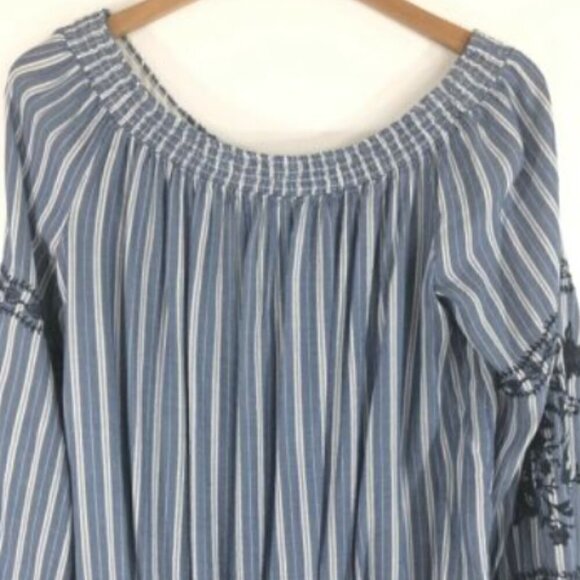 NWOT Off the shoulder embroidered peasant top M - Picture 6 of 6